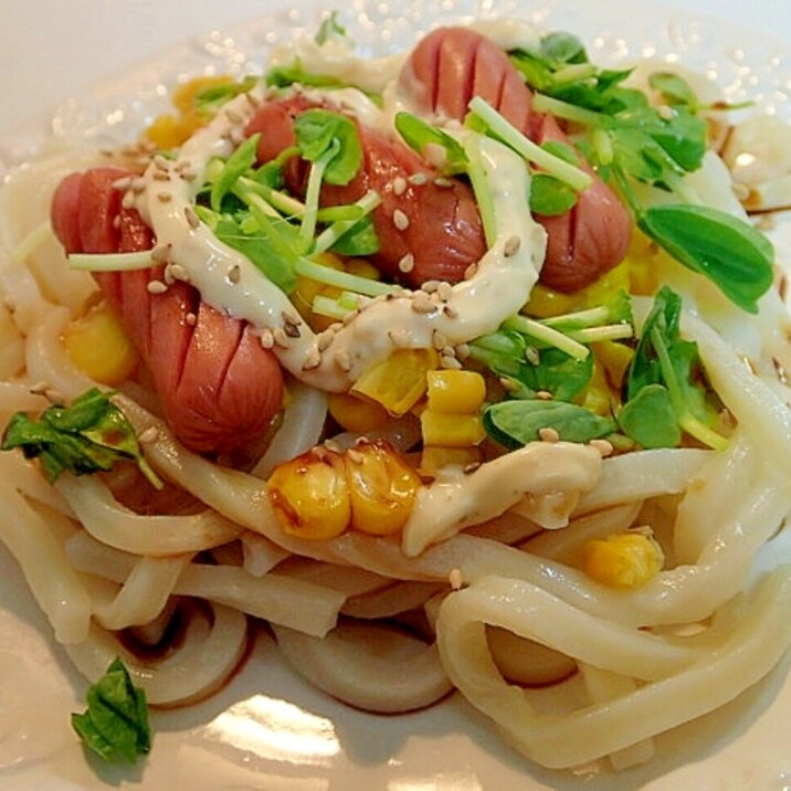 とうもろこしとウインナーと豆苗の冷やしうどん♬